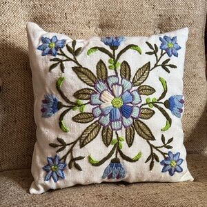 Vintage crewel Embroidered Floral Throw Pillow - Blue and Green